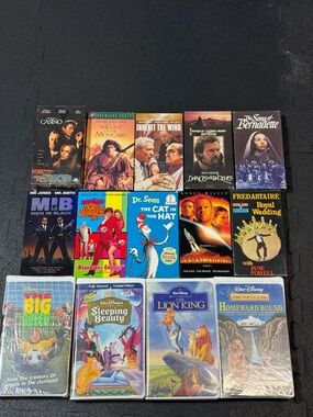 Lot Of 14 VHS Movies